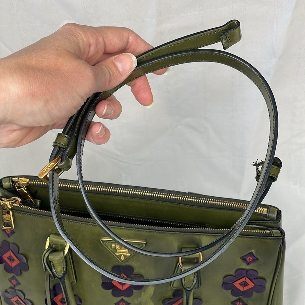 Prada Spazzolato Floral Applique Galleria Tote Bag Green Patent - Picture 16 of 17